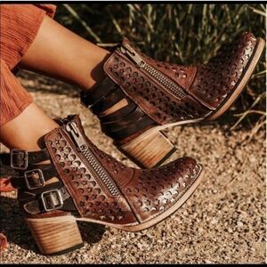 Freebird By Steven Dahlia Leather Women's Ankle Boots